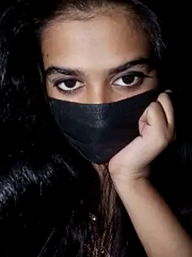 umairahaasan 1 online show from November 18, 10:31 am