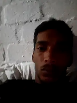 Snapshot of Zinedean24 chatting on April 12, 10:15 pm Zinedean24 online show from April 12, 10:15 pm