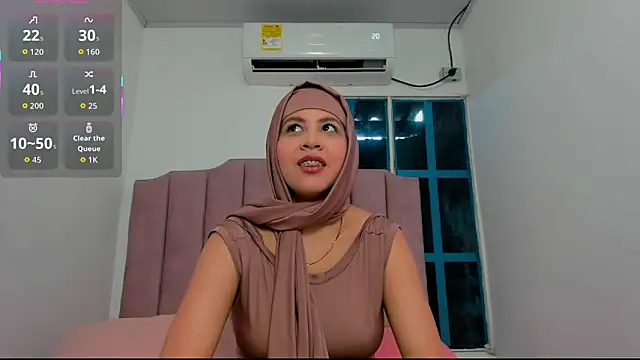 cala borhan online show from October 4, 7:12 pm