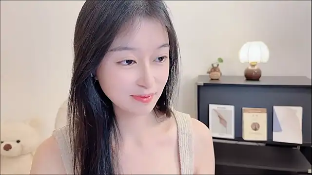 Snapshot of Onechestnut chatting on October 21, 12:06 pm Onechestnut online show from October 21, 12:06 pm