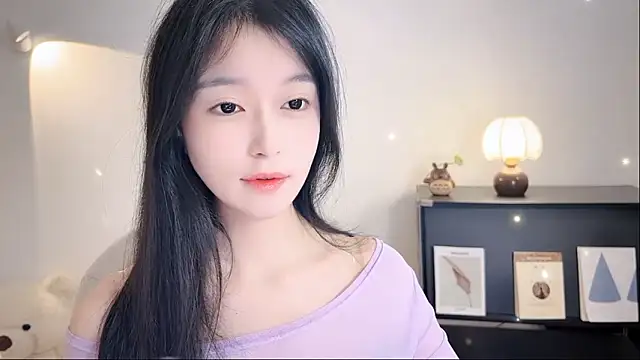 Snapshot of Onechestnut chatting on November 9, 6:23 am Onechestnut online show from November 9, 6:23 am