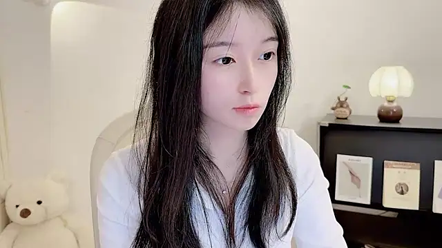 Snapshot of Onechestnut chatting on November 19, 6:13 am Onechestnut online show from November 19, 6:13 am