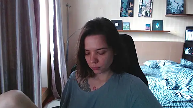 Snapshot of enchanting_chloe chatting on December 4, 9:51 am enchanting chloe online show from December 4, 9:51 am