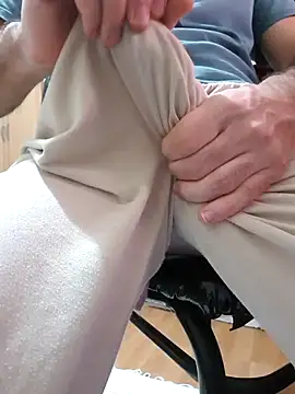 777emre online show from April 17, 2:36 am