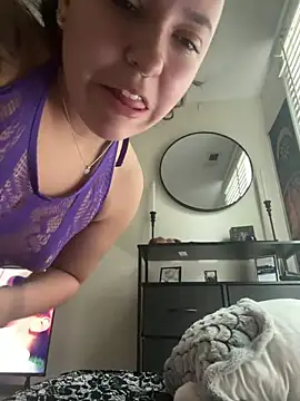 babykalirose online show from April 18, 3:05 pm