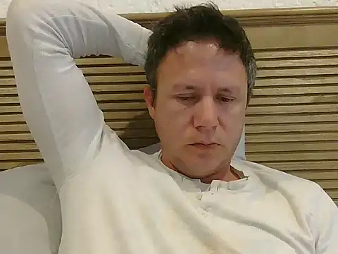 Snapshot of TroyDieselXXX chatting on July 8, 5:45 am TroyDieselXXX online show from July 8, 5:45 am
