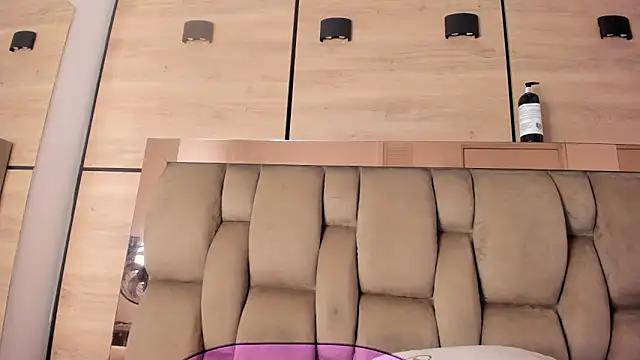 karol lewiss online show from March 3, 12:44 pm