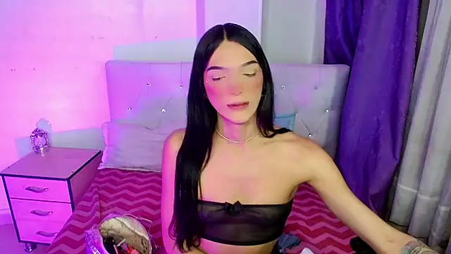 x isabella x online show from April 10, 5:23 am