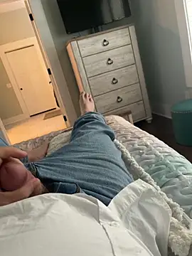 Snapshot of cyclone1212 chatting on February 1, 3:21 pm cyclone1212 online show from February 1, 3:21 pm