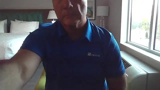 Snapshot of cyclone1212 chatting on February 24, 11:14 pm cyclone1212 online show from February 24, 11:14 pm