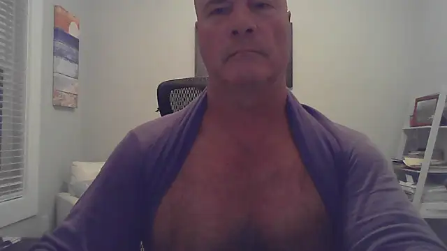 Snapshot of cyclone1212 chatting on March 3, 10:10 am cyclone1212 online show from March 3, 10:10 am