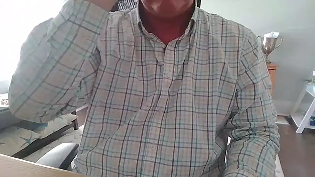 Snapshot of cyclone1212 chatting on March 13, 2:12 pm cyclone1212 online show from March 13, 2:12 pm