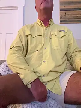 Snapshot of cyclone1212 chatting on March 15, 10:32 am cyclone1212 online show from March 15, 10:32 am