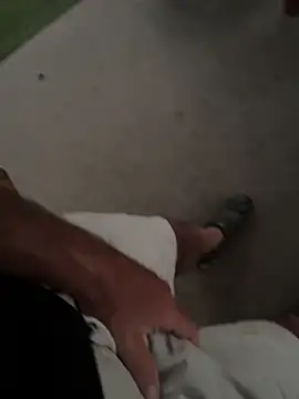 Snapshot of cyclone1212 chatting on April 4, 10:57 am cyclone1212 online show from April 4, 10:57 am