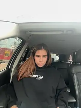 Snapshot of AllieYourGirl chatting on October 25, 5:30 pm AllieYourGirl online show from October 25, 5:30 pm