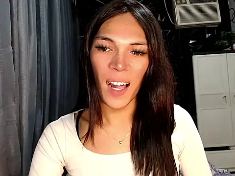 Snapshot of ladyhotcuming chatting on June 2, 12:18 pm ladyhotcuming online show from June 2, 12:18 pm