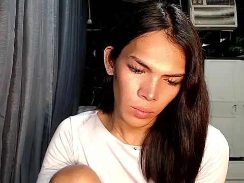 Snapshot of ladyhotcuming chatting on June 4, 7:20 pm ladyhotcuming online show from June 4, 7:20 pm