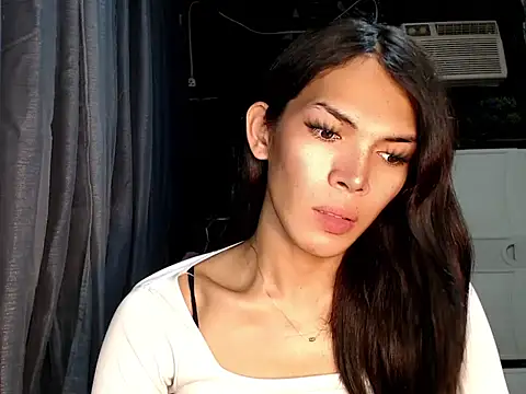 ladyhotcuming online show from July 22, 9:01 am