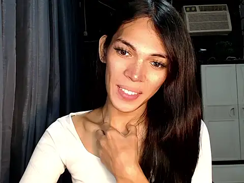ladyhotcuming online show from July 26, 9:32 pm