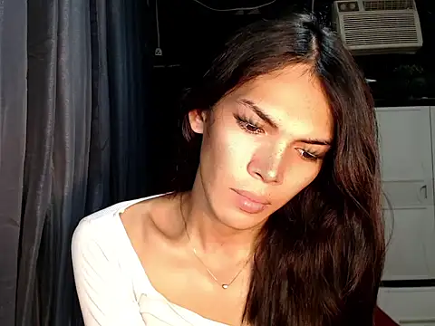 ladyhotcuming online show from July 27, 11:06 am