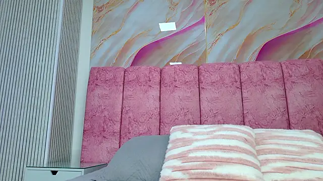 emmacurvy online show from February 14, 3:03 am