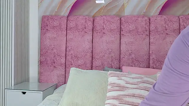 emmacurvy online show from February 27, 3:06 am