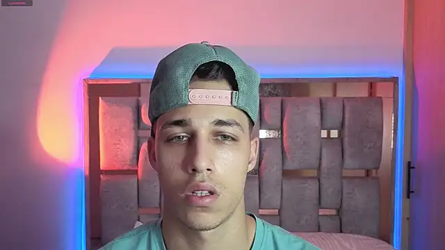 orionblaze69  online show from April 11, 2:05 am