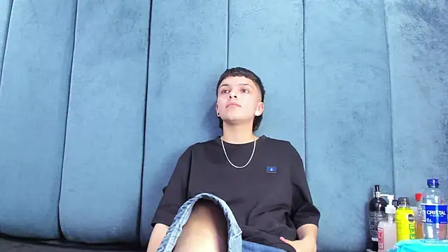 Megan Thompson  online show from March 11, 2:50 am