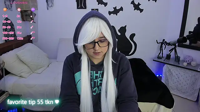 Cherry blush  online show from October 30, 7:47 pm