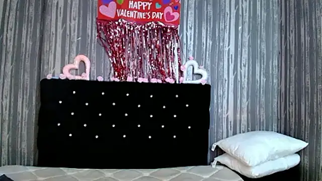 Alicee Moonn online show from February 12, 8:04 pm