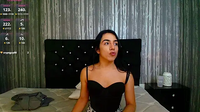 Alicee Moonn online show from April 8, 6:52 pm