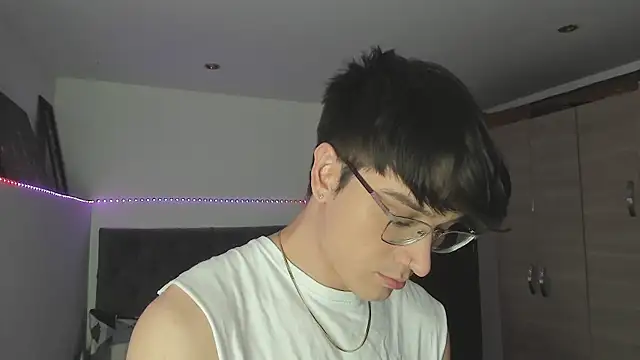 Snapshot of stevve_14 chatting on June 7, 11:41 pm stevve 14 online show from June 7, 11:41 pm