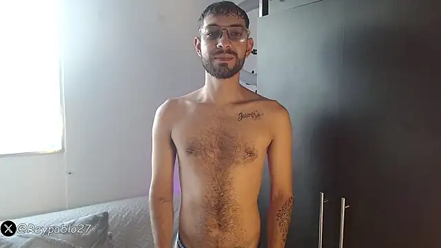 ReyPablo1 online show from April 18, 9:59 pm