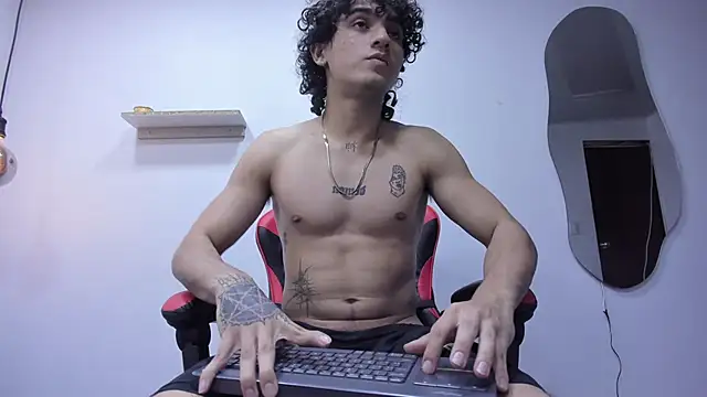 JackesTaylor online show from October 11, 4:33 am