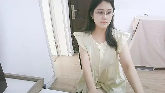 Snapshot of 98bunny chatting on July 1, 2:35 am 98bunny online show from July 1, 2:35 am