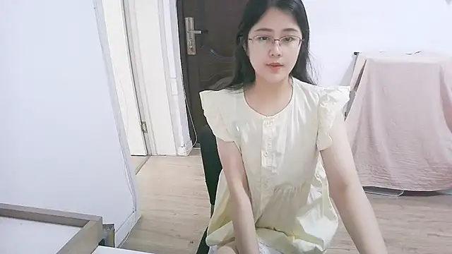 Snapshot of 98bunny chatting on July 7, 2:36 am 98bunny online show from July 7, 2:36 am