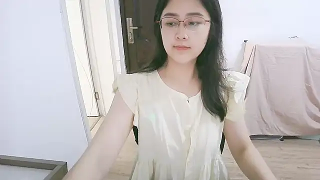 Snapshot of 98bunny chatting on July 20, 2:15 am 98bunny online show from July 20, 2:15 am