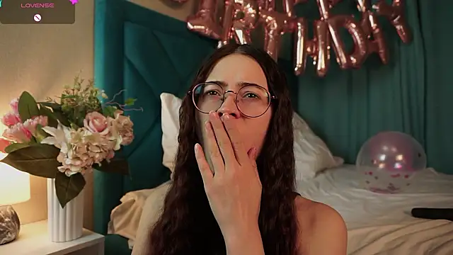 ywixos online show from February 21, 2:29 pm