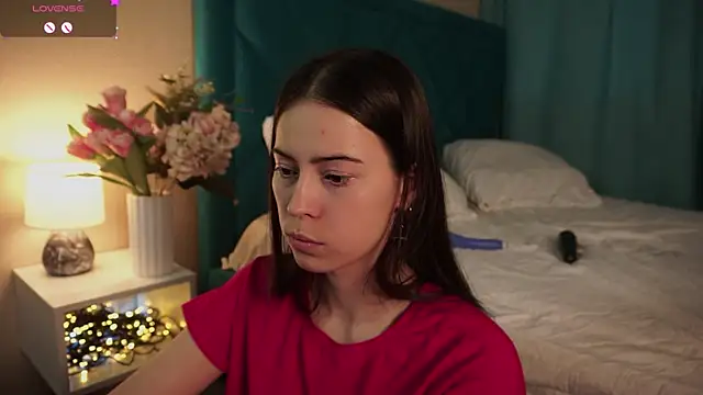 ywixos online show from March 31, 1:55 pm