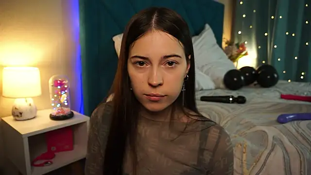 ywixos online show from April 10, 9:41 pm