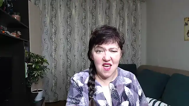 Illusionq online show from September 26, 5:00 am