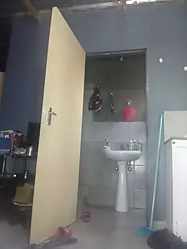 melaninbaebyy online show from April 10, 3:50 pm