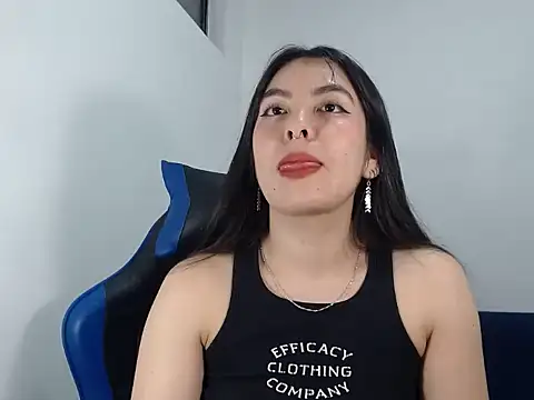 Snapshot of EloiseJun chatting on February 8, 3:10 am EloiseJun online show from February 8, 3:10 am