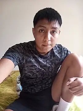 Snapshot of dereck14c chatting on July 29, 3:10 pm dereck14c online show from July 29, 3:10 pm