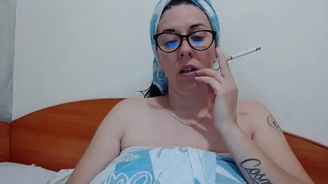 jollene online show from June 18, 1:48 pm
