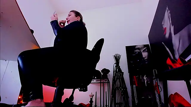 demisweet online show from January 15, 2:38 am