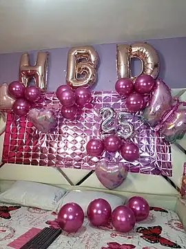 Snapshot of CrisMarulanda chatting on October 19, 7:03 pm CrisMarulanda online show from October 19, 7:03 pm