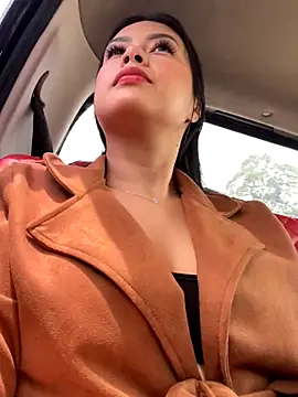 Snapshot of CrisMarulanda chatting on November 5, 4:51 pm CrisMarulanda online show from November 5, 4:51 pm