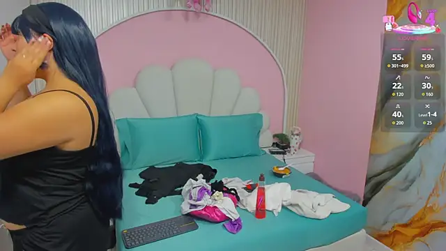 hinata dolly online show from March 27, 11:10 am