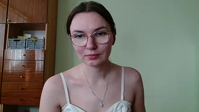 LooveELLYx online show from October 23, 1:32 pm